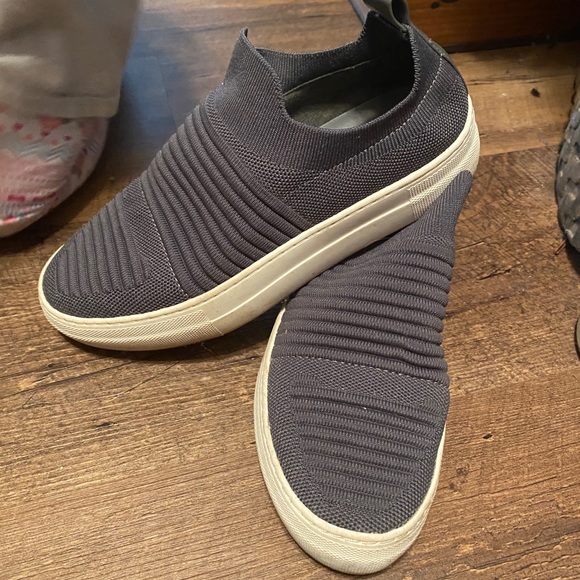 Madden girl - Picture 4 of 5